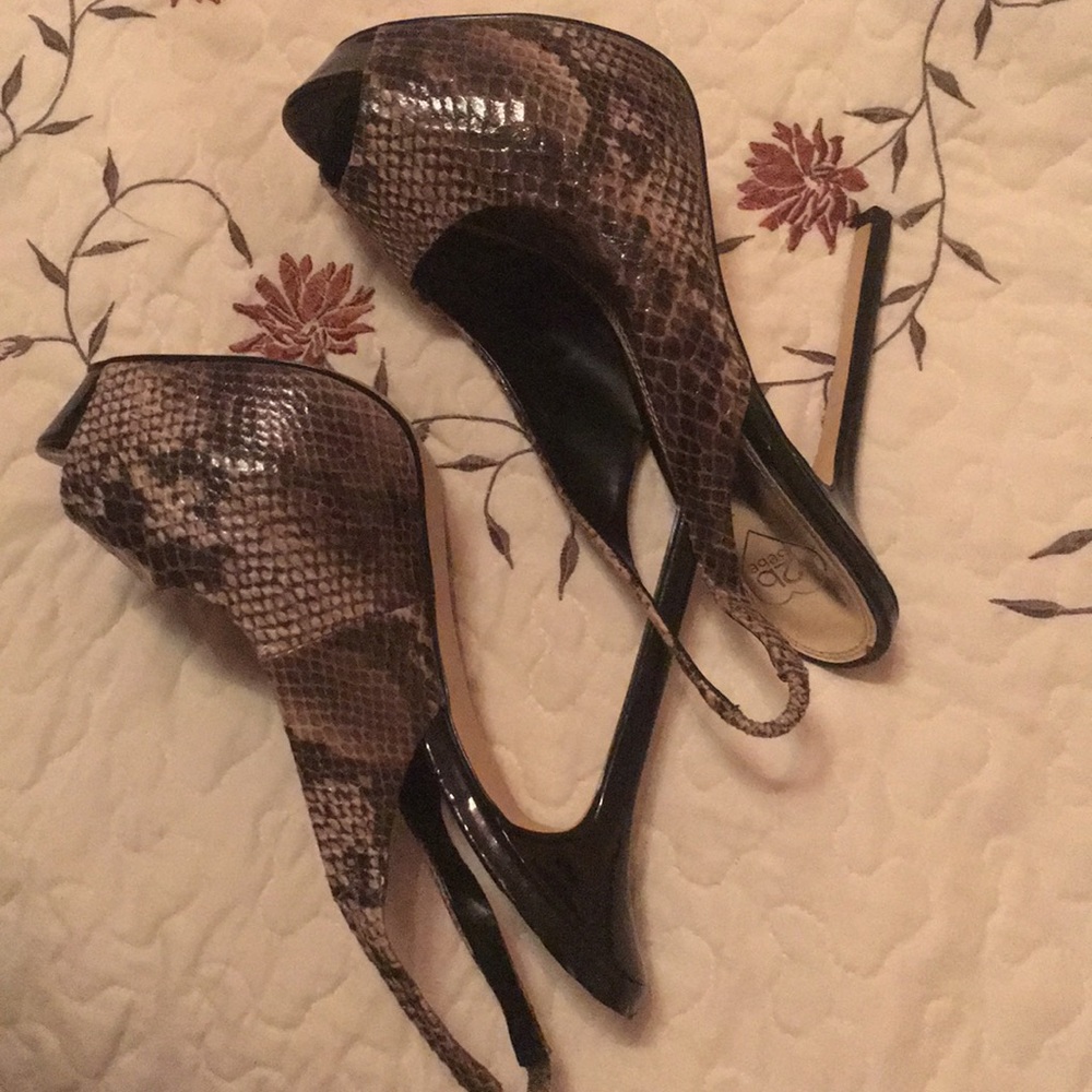 Shoes - Picture 2 of 2